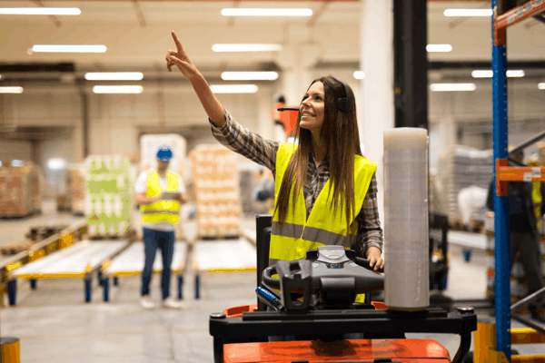 ¿Cómo mejora la automatización el control de inventario?